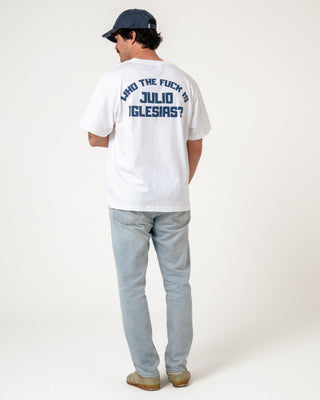 Camiseta Blanca Who The Fuck is Julio Iglesias?.